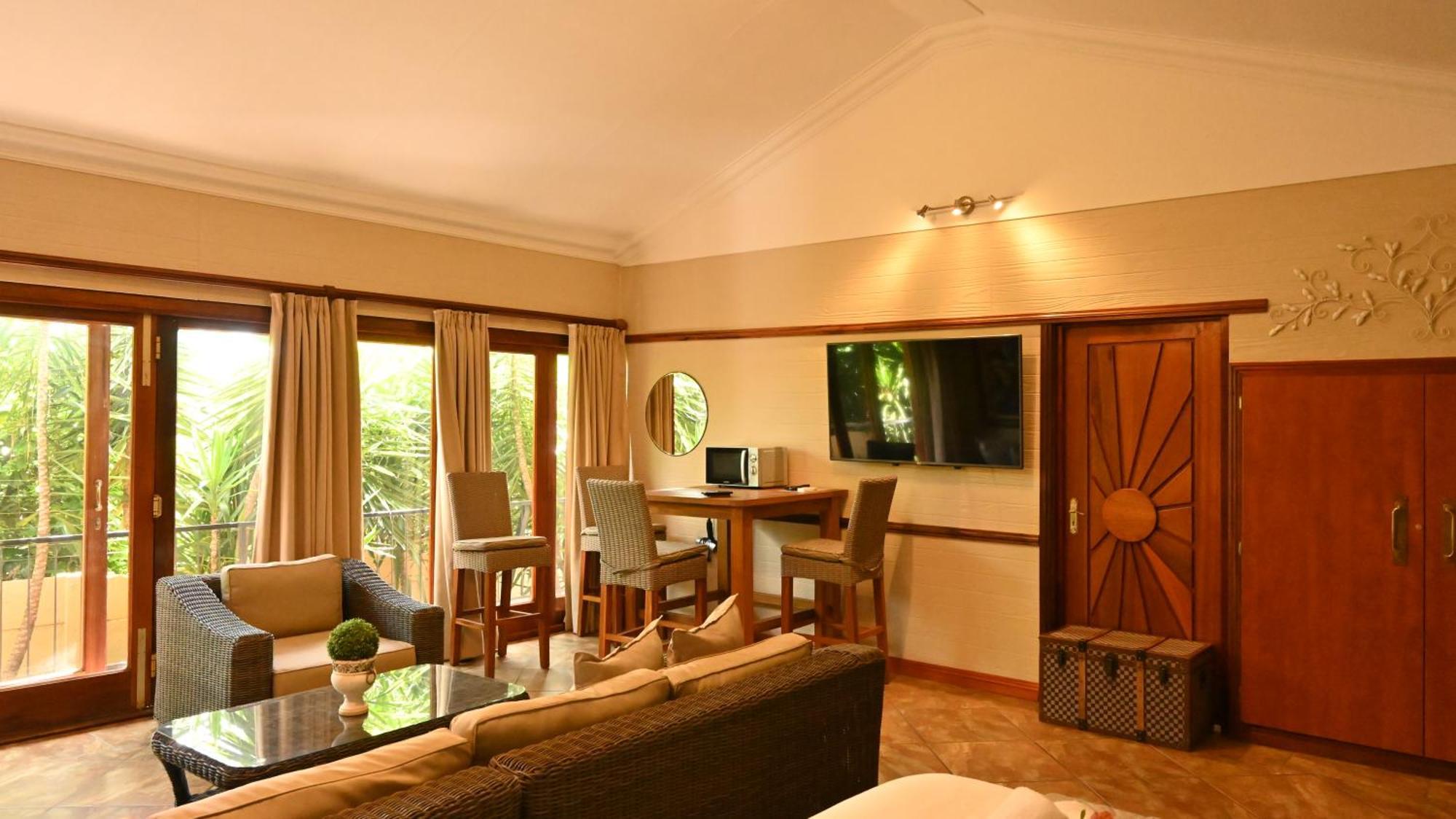 Luxury En-Suite Room With Lounge @ 4 Star Guest House Middelburg  Exterior photo